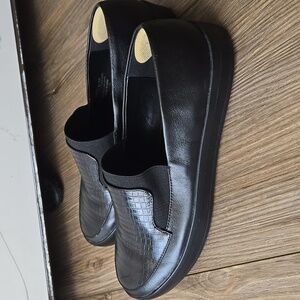 H by Halston Black Leather Croc Embossed Slip on Ryleigh Loafer